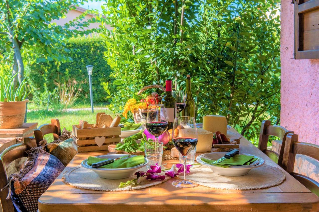 Hostly - Country House Donoratico - Only For Families Esterno foto